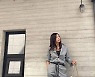 '59세' 황신혜, 온몸에 귀티가 좔좔..명품백은 기본
