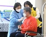 서울시 노인요양시설 6.3%에서 확진자 발생..사망률 13.0%