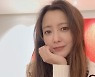 '45세' 김희선, 화장기 없어도 레전드 미모..다정한 추석인사
