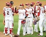 더그아웃의 불안감.. SSG 멘탈 꽉 잡아라, 반드시 기회는 온다