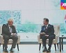 문 대통령 '백신 외교'..영국서 50만명분 순차 도입 유력