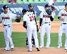 [포토] 12대2 승리 두산, 추석날 기분 좋은 선물