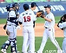 [포토] 두산. 12-2 기분 좋은 추석선물!