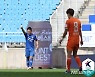 '이기제 펄펄' 수원, 강원에 3-2..11경기만의 승리