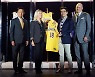 글로벌 식품브랜드 비비고, NBA 최고팀 유니폼에 새긴다