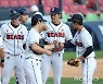 두산, NC상대 8-0 승리