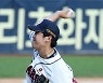 역투하는 두산 김명신