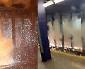 "따릉이 선로에 버리고 가면 이렇게 위험합니다"[이슈픽]