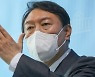 '고발 사주' 의혹 제보자 조성은, 윤석열·김웅 고소.."명예훼손·모욕"
