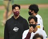 안우진 '팀 승리 견인한 승리투수' [MK포토]