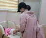 "엄마와 아기의 행복공간" 거창군 민원실내 수유실 운영