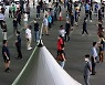 추석 끝나자 확진자 폭증 2133명, 530명↑..24일 역대 최다 기록 깰 듯(종합)