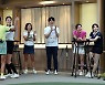 프로와 아마의 골프대결 '엇갈린 희비!' [포토]