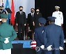 묵념하는 문재인 대통령