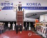 문대통령 귀국..남북관계·방역·민생 현안 '수두룩'