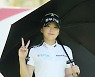 [포토]조아연 '귀여운 브이로 출발'