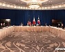 美 국무부, 文 종전선언 제안에 "대화·외교로 비핵화 전념"