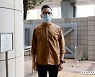 홍콩 법정 출석한 민주화 운동가