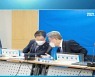 '친문' 표심 자극한 이재명.."재난기본소득 100만원은 김경수도 주장"