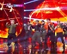 '뮤뱅' 오메가엑스, 압도적 퍼포먼스 'WHAT'S GOIN' ON'