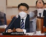 답변하는 김진욱 고위공직자범죄수사처장
