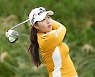 [포토]성유진 '선두에 올라보자'