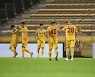 [st&포커스] '광주 몰수패' 곪아 또 터진 KFA 심판, '이번에도' 눈 가리고 아웅?