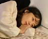 [TV 엿보기] '인간실격' 전도연·류준열, 한 침대 위 떨리는 눈빛..'그날 밤' 무슨 일이?