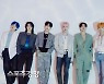 유니버스 뮤직, 위아이X드레스 조합으로 또 한 번 '굿 컬래버'