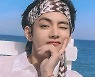 '뷔만 모르는 인기' 방탄소년단 뷔 "계정 만들면 팔로워 만명?"..SNS 절대강자의 해맑은 겸손