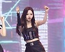 [TD포토] 에스파 카리나 '흥겨운 무대~'