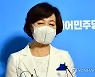 경선 결과 소감 밝히는 추미애