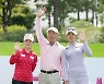 [포토]이승연,허영만,유효주 '우승을 떠나 즐겁게'