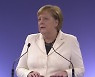 16년 집권 독일 메르켈 총리 퇴진 눈 앞..엄마 리더십으로 위기 때마다 성공적 대응