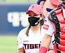 송가인 '시구 기념구는 손에 꼭'[엑's HD포토]