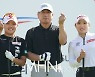 박노준 '골프 팬들을 향한 하트 포즈'[포토]