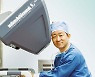 [명의를 찾아서] 로봇수술 대가 변석수 분당서울대병원 비뇨의학과 교수 | "전립선암 가족력 있으면 45세부터 적극 검사 받아야"