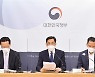 월 10만원 카드 캐시백 내달 1일 시행..영화관·배달 앱도 인정
