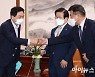 [포토]박병석 국회의장 주재 여야 원내대표 회동, '언론중재법 최종 논의'