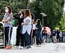 오후 9시까지 1천916명, 어제보다 423명↓..월요일 기준 이미 최다(종합)