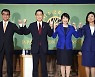 日 차기 총리 내일 결정..'개혁' 고노, '당권' 기시다 2파전