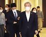 고승범, 코로나 금융지원까지 "축소"
