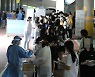 부천서 확진자 접촉 등 41명 감염..누적 5349명