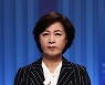 TV토론회 준비하는 추미애