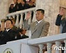 복잡한 정세 속 김정은은 '잠행'..미사일 발사도 회의도 안 봤다