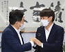 인사 나누는 원희룡-이준석