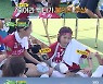 '골때녀' 블루 아이린, 부상으로 박선영과 골키퍼 교체..실점 허용
