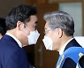 2차 선거인단 투표 시작..이재명 "55% 자신" vs 이낙연 "결선 목표"