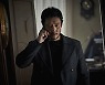 [라제기의 '배우'다] "연기는 깔 게 없다"는 쾌남 이병헌