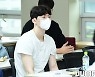 [JB포토] 2021 KBL 신인선수 오리엔테이션, 미디어 교육 듣고 있는 오리온 이정현